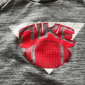 Nike boys pull over hoodie